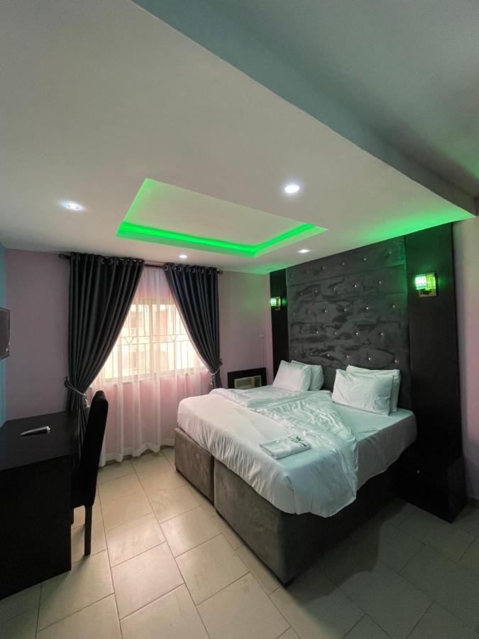 Alluring View Hotel - Allen Avenue لاغوس المظهر الخارجي الصورة