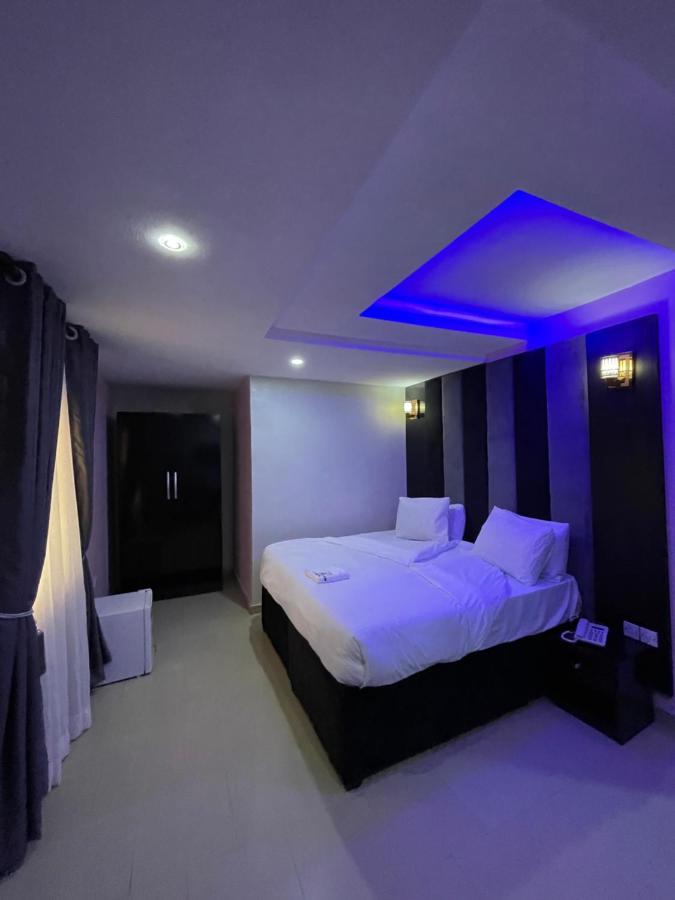 Alluring View Hotel - Allen Avenue لاغوس المظهر الخارجي الصورة